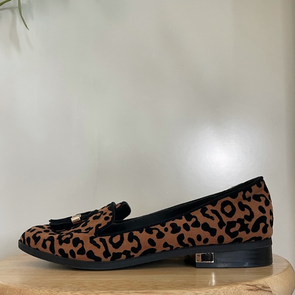 Call It Spring vegan cheetah print loafers with gold details, size 6. Worn 2x - Picture 4 of 9